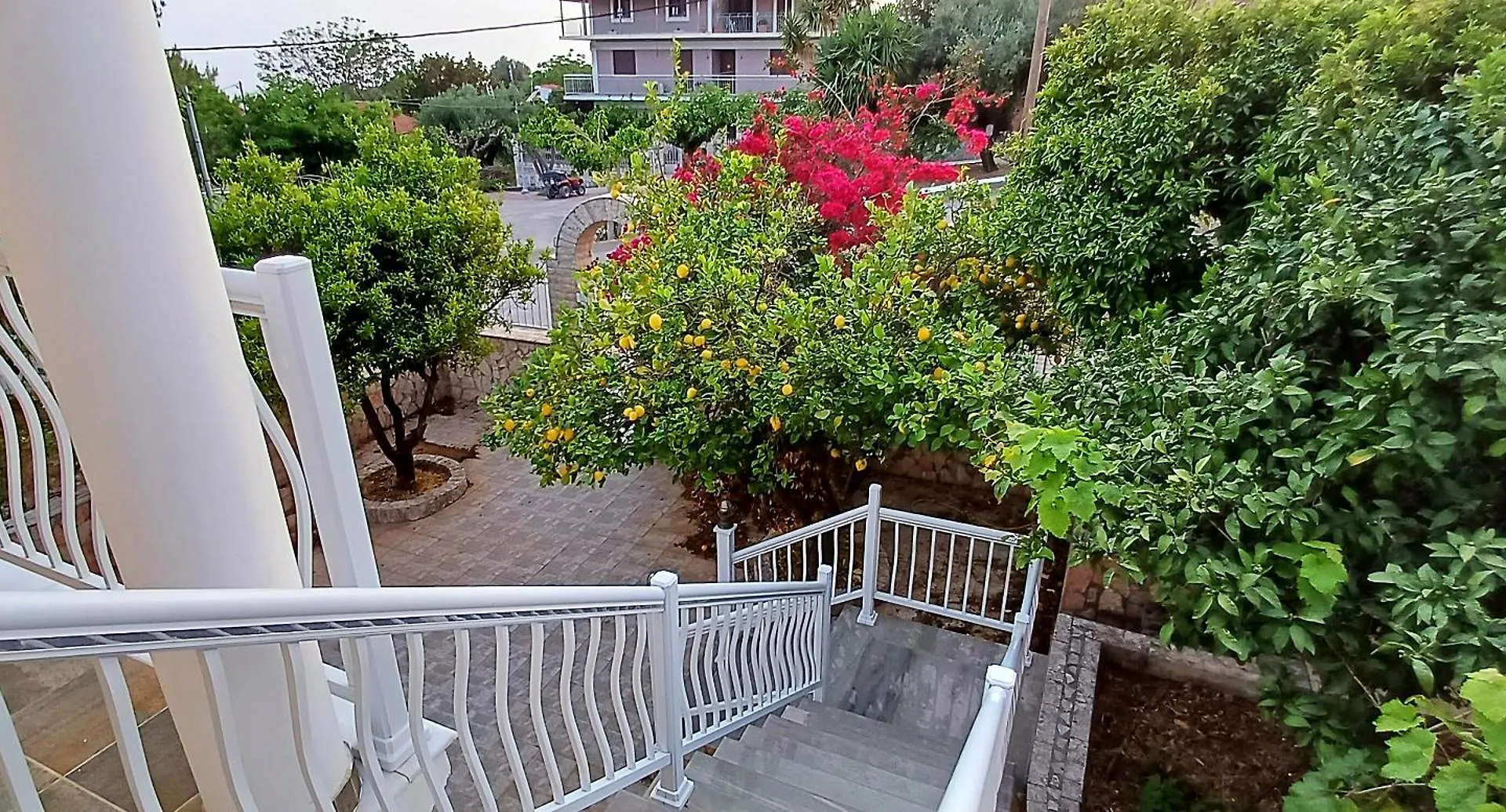 Apartment Villa Lourdata Lourdata